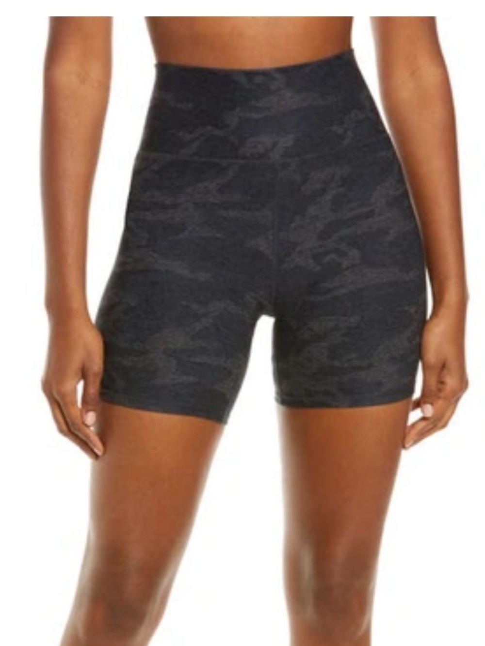 Vuori Clean Elevation High Waist Black Short Black Camo size S 6”